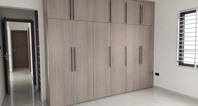 Executive fully furnished 3 master bedrooms House for sale